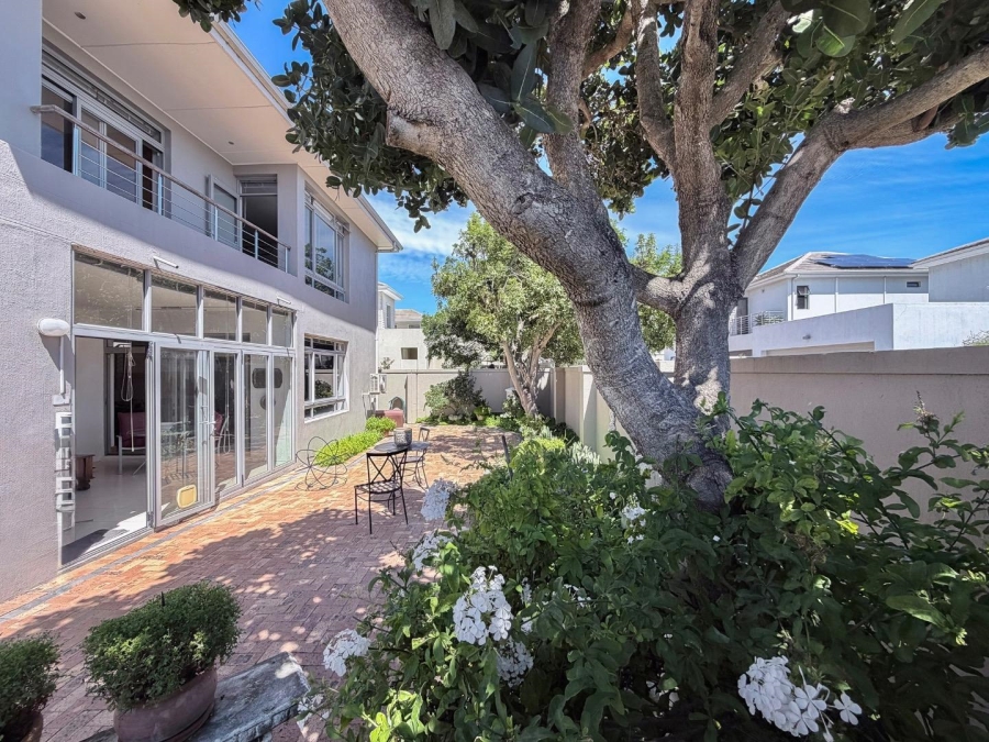 4 Bedroom Property for Sale in Sunset Beach Western Cape